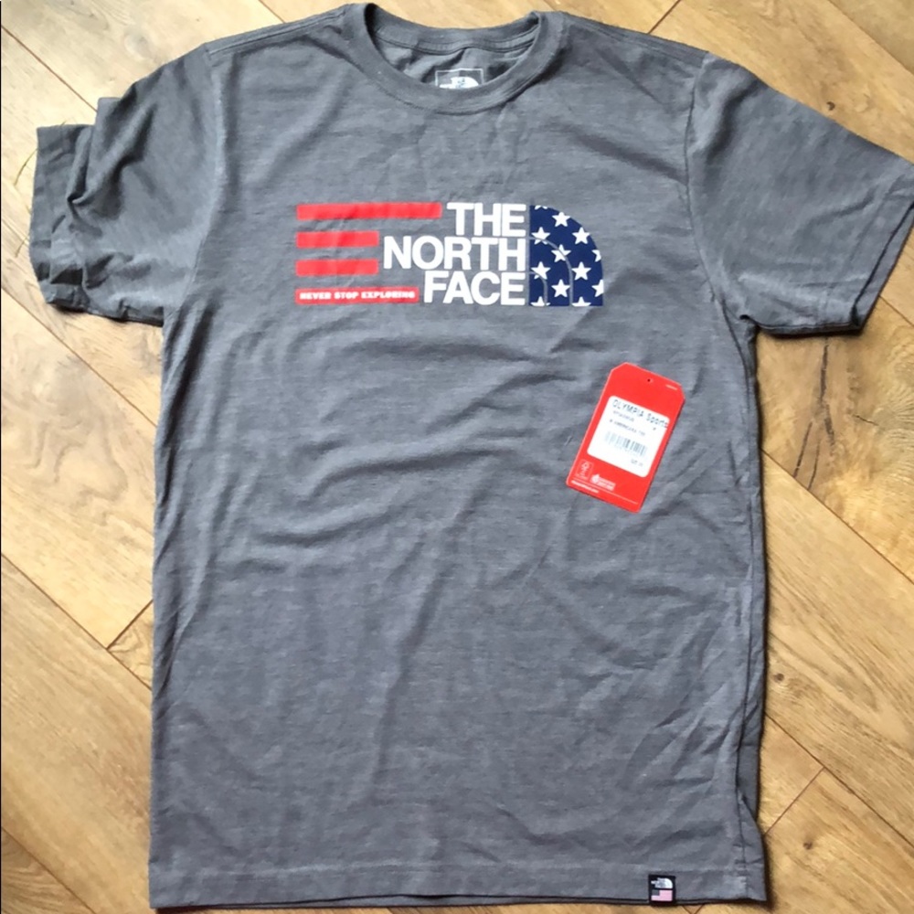 New! Men’s The North Face Slim Fit Tee
